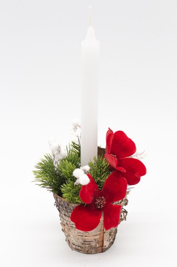 Décoration de Noël à base de bouleau naturel et fleurs de Noël rouges