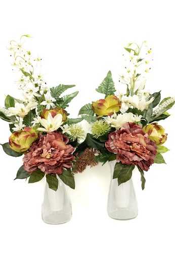 Bouquet de fleurs d'automne pour cimetière avec roses artificielles pour cimetière. Prix ​​couple