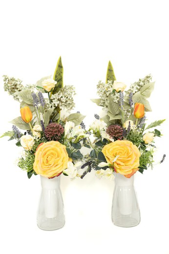 Couple de bouquets printaniers pour cimetière avec fleurs artificielles. Prix ​​couple