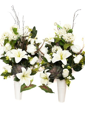 Bouquet blanc de fleurs artificielles pour cimetière