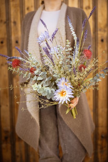 Buquê de flores artificiais de natureza pura