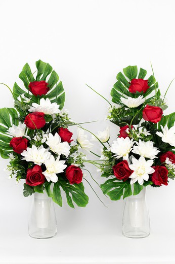 Ramo de flores para cementerio en tonos rojos y blancos