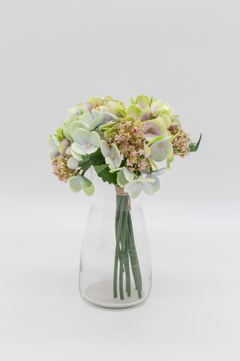 Bouquet romantique d'hortensias colorés avec des fleurs de jasmin et de printemps