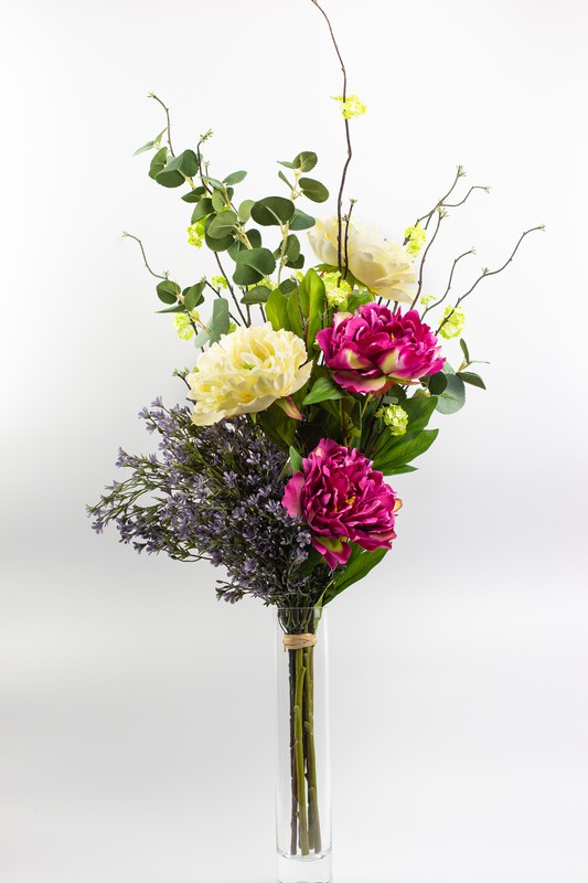 Bouquet paralelo de peonias inglesas en dos tonos combinado con ramas  florales de jazmín, eucalipto y salix. — Oh!MyFlor