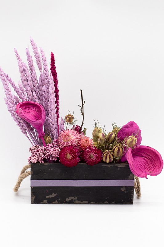 Centro de flores secas y flores preservadas en color Lila — Oh!MyFlor
