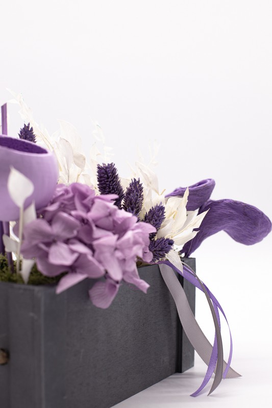 Centro de mesa con hortensias preservadas y flores secas en color lila —  Oh!MyFlor
