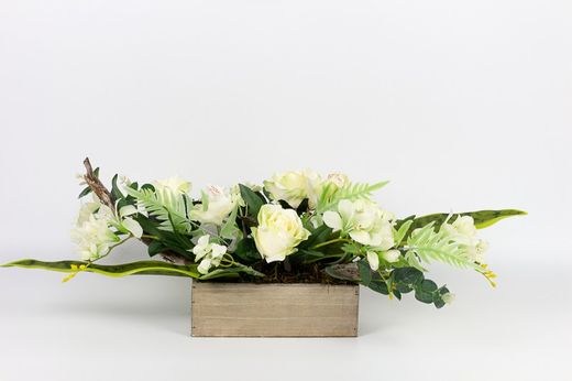 Centre de table floral avec fleurs de renoncule
