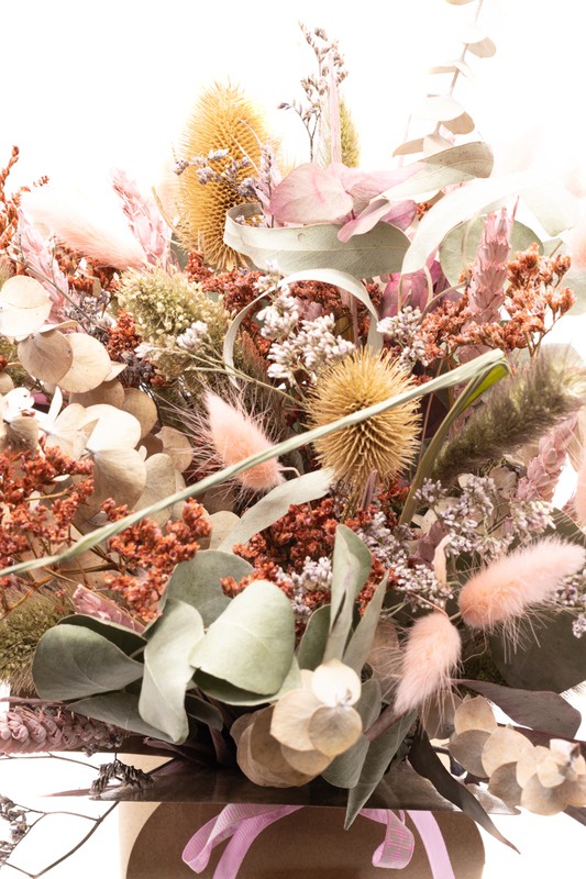 Centro de mesa tipo jarrón con flores secas y flores preservadas en color  rosa — Oh!MyFlor