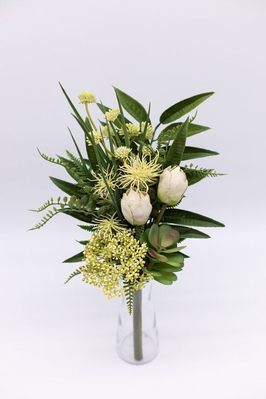 Pequeño ramo de flores para cementerio con tulipanes crema