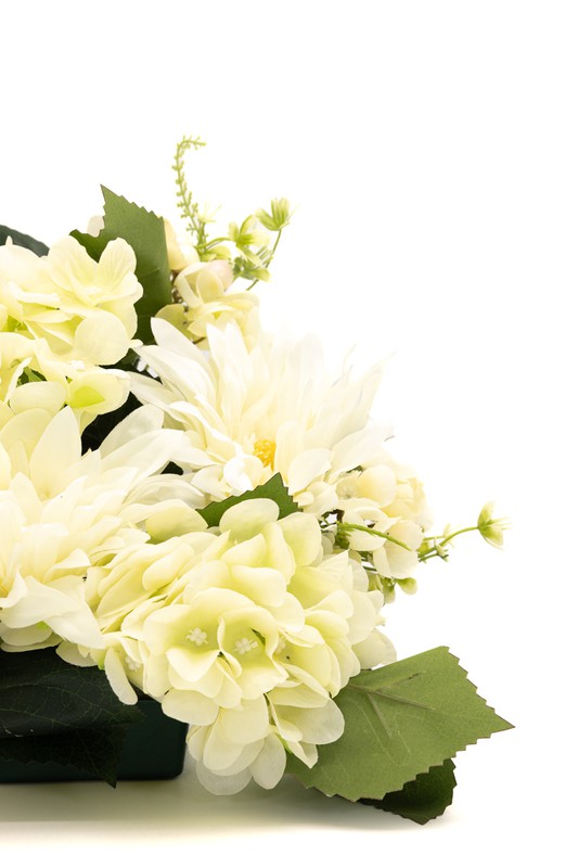 Ramo de flores artificiales con rosas y hortensias — Oh!MyFlor