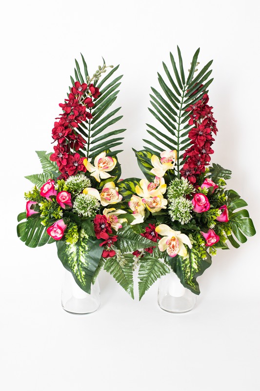 Bouquet de fleurs artificielles pour le cimetière avec roses rouges et  orchidées — Oh!MyFlor