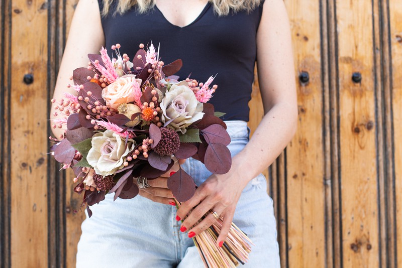 Buquê de noiva vintage com flores preservadas e flores secas em tons  românticos de rosa — Oh!MyFlor