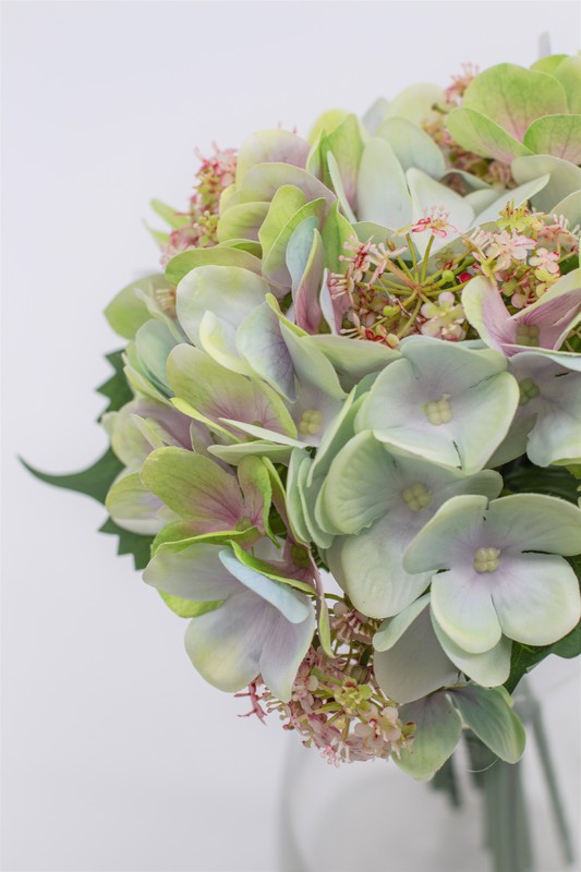 Buquê romântico de hortênsias coloridas, juntamente com flores de jasmim e  primavera — Oh!MyFlor
