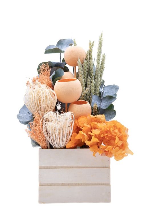 Romántico centro naranja. Elegancia y frescura natural a partes iguales
